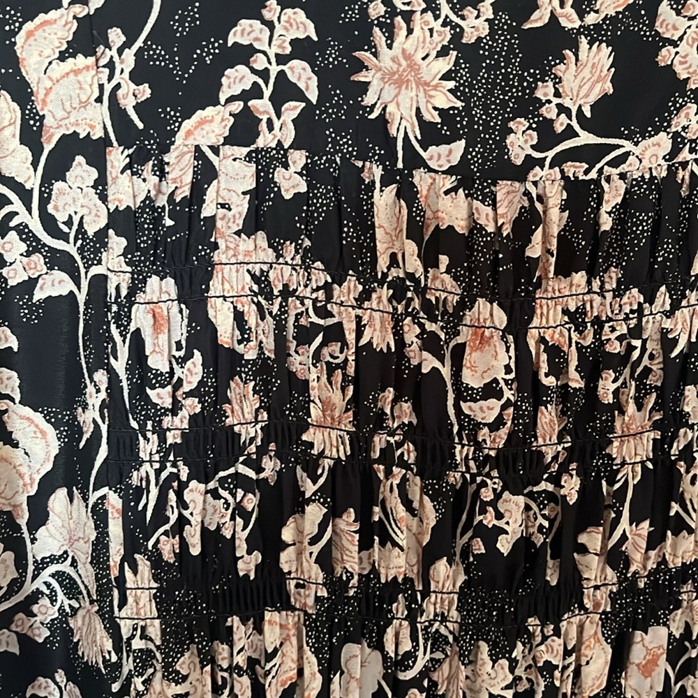 CREAM Dress - Picture 8 of 9